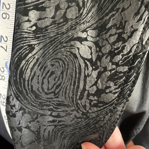 Vintage Late 80’s Early 90’s Leather Jacket - Picture 7 of 16